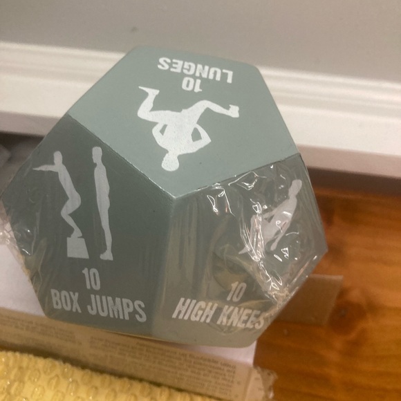 TIKTOK Portable Fitness Jumbo Foam Exercise Sports Dice New - Picture 3 of 5